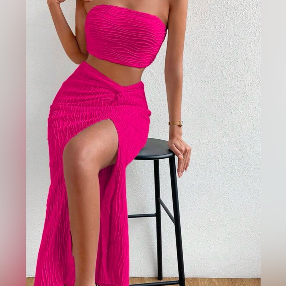 Parthea hot pink matching tube top and side slit skirt set, size M
